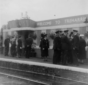 Treharris_Station_RoyalVisit_1958_AnneJones_small